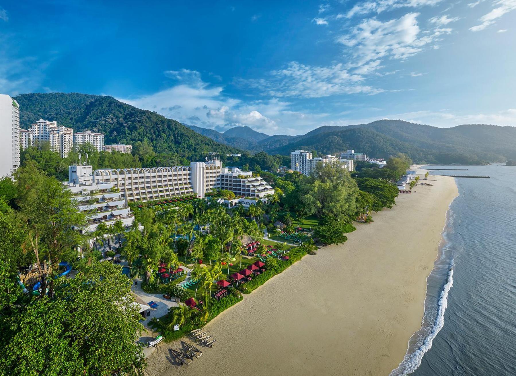 Parkroyal Penang Resort Batu Ferringhi Exterior photo The Langkawi Hilton